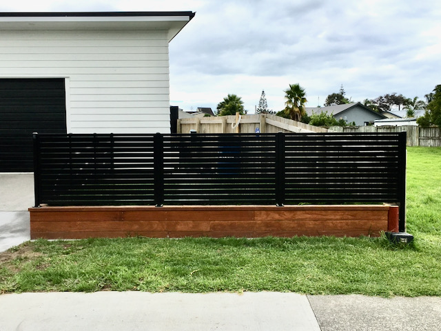 black horizontal slats fencing modern